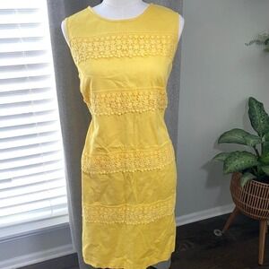 Maggy London Yellow Sleeveless Sheath Dress Crochet Lace Trim Women's Size 14